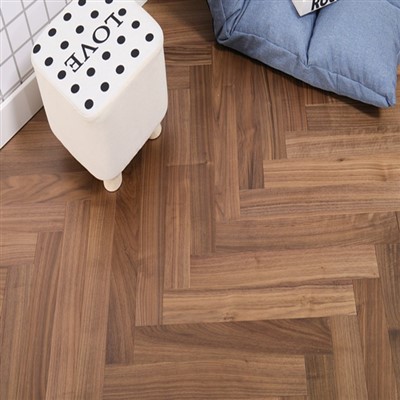 Herringbone proiectat nuc american